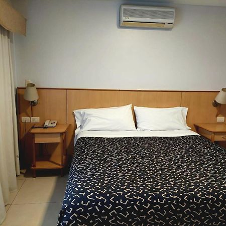 מנדוזה Urbana Suites מראה חיצוני תמונה