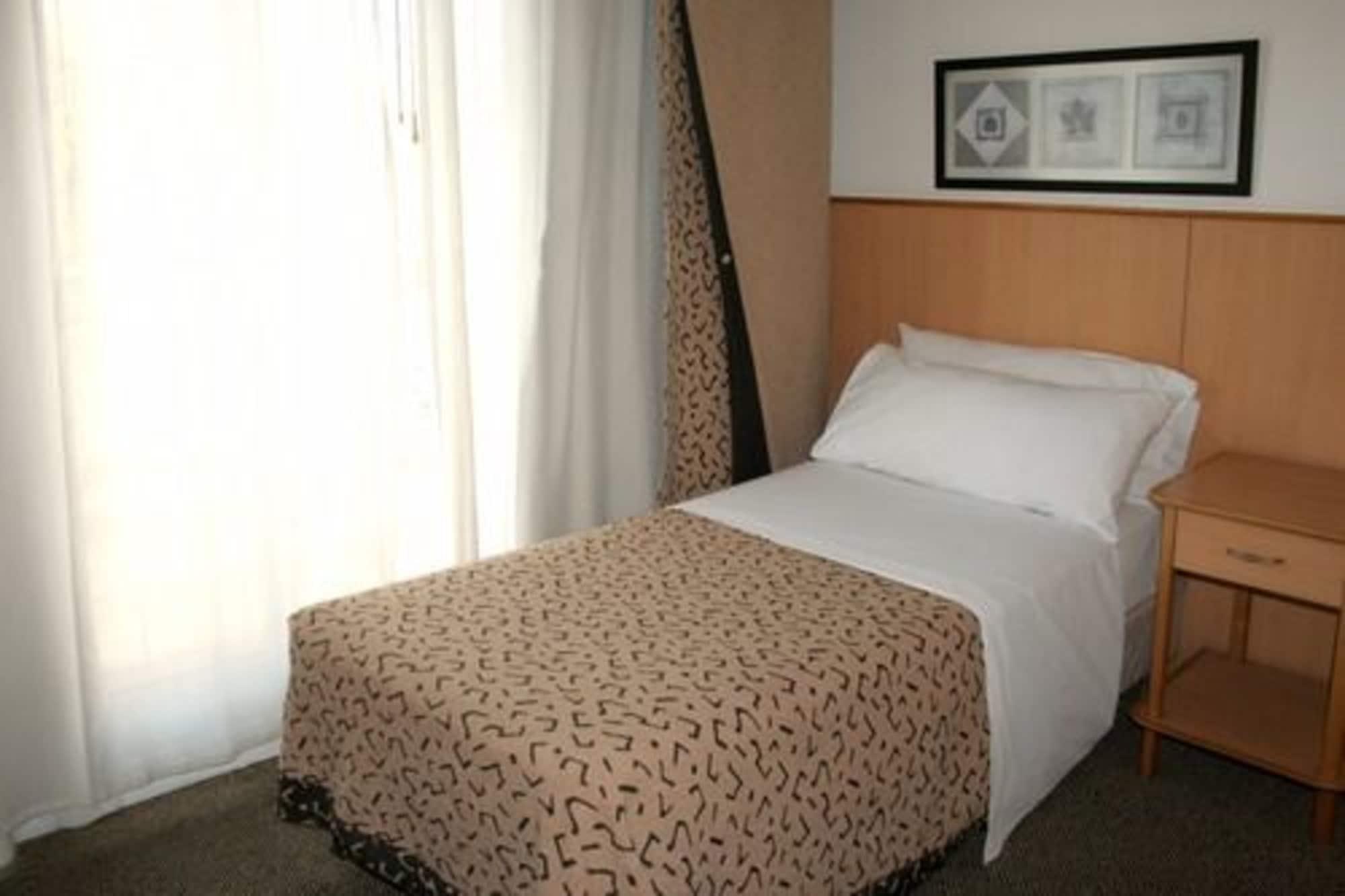 מנדוזה Urbana Suites מראה חיצוני תמונה