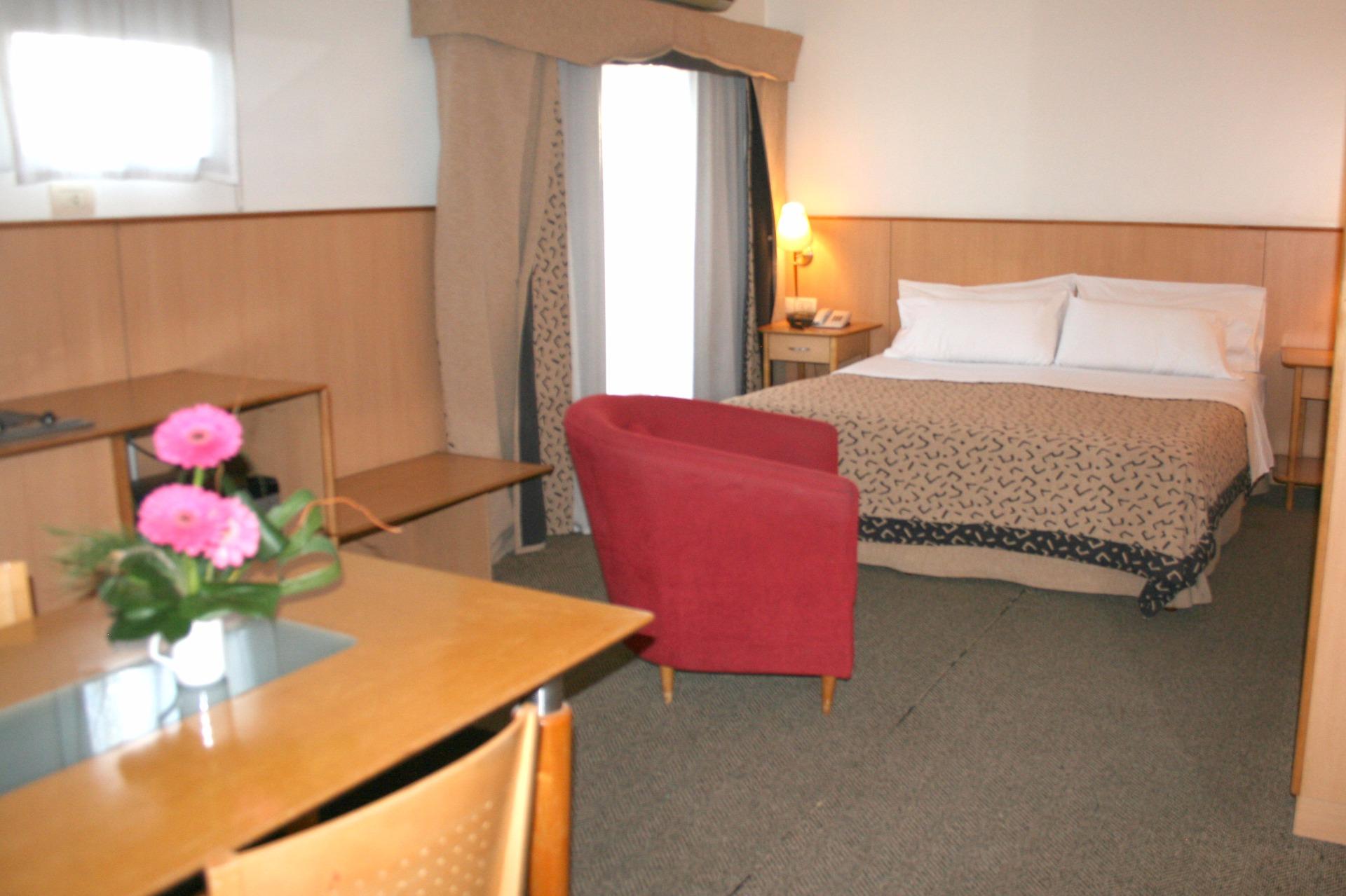מנדוזה Urbana Suites מראה חיצוני תמונה