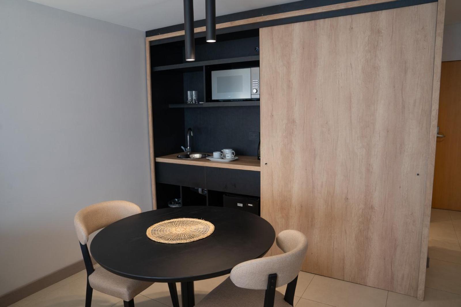 מנדוזה Urbana Suites מראה חיצוני תמונה