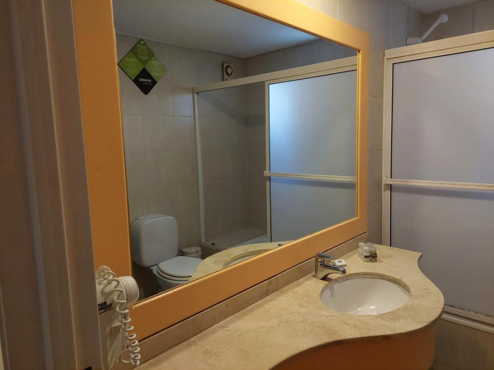 מנדוזה Urbana Suites מראה חיצוני תמונה