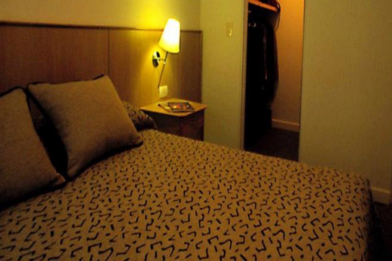 מנדוזה Urbana Suites מראה חיצוני תמונה