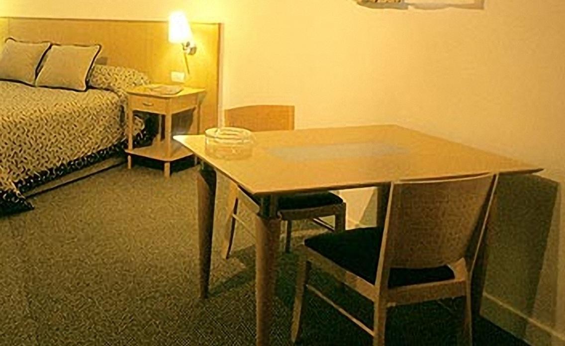 מנדוזה Urbana Suites מראה חיצוני תמונה