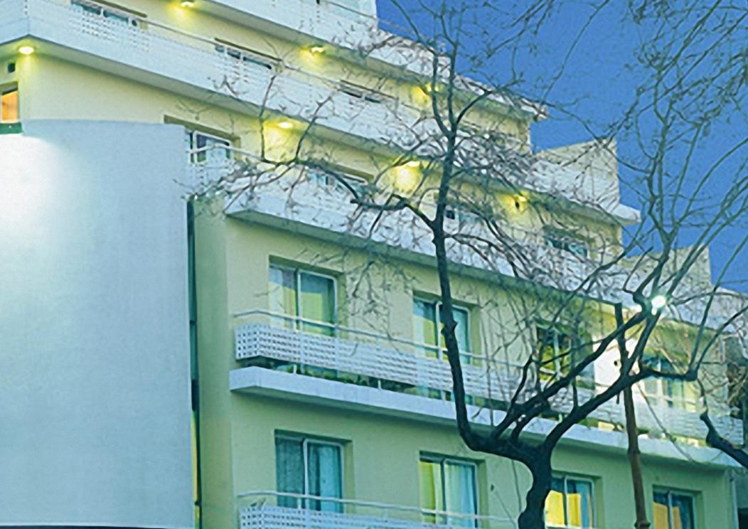 מנדוזה Urbana Suites מראה חיצוני תמונה