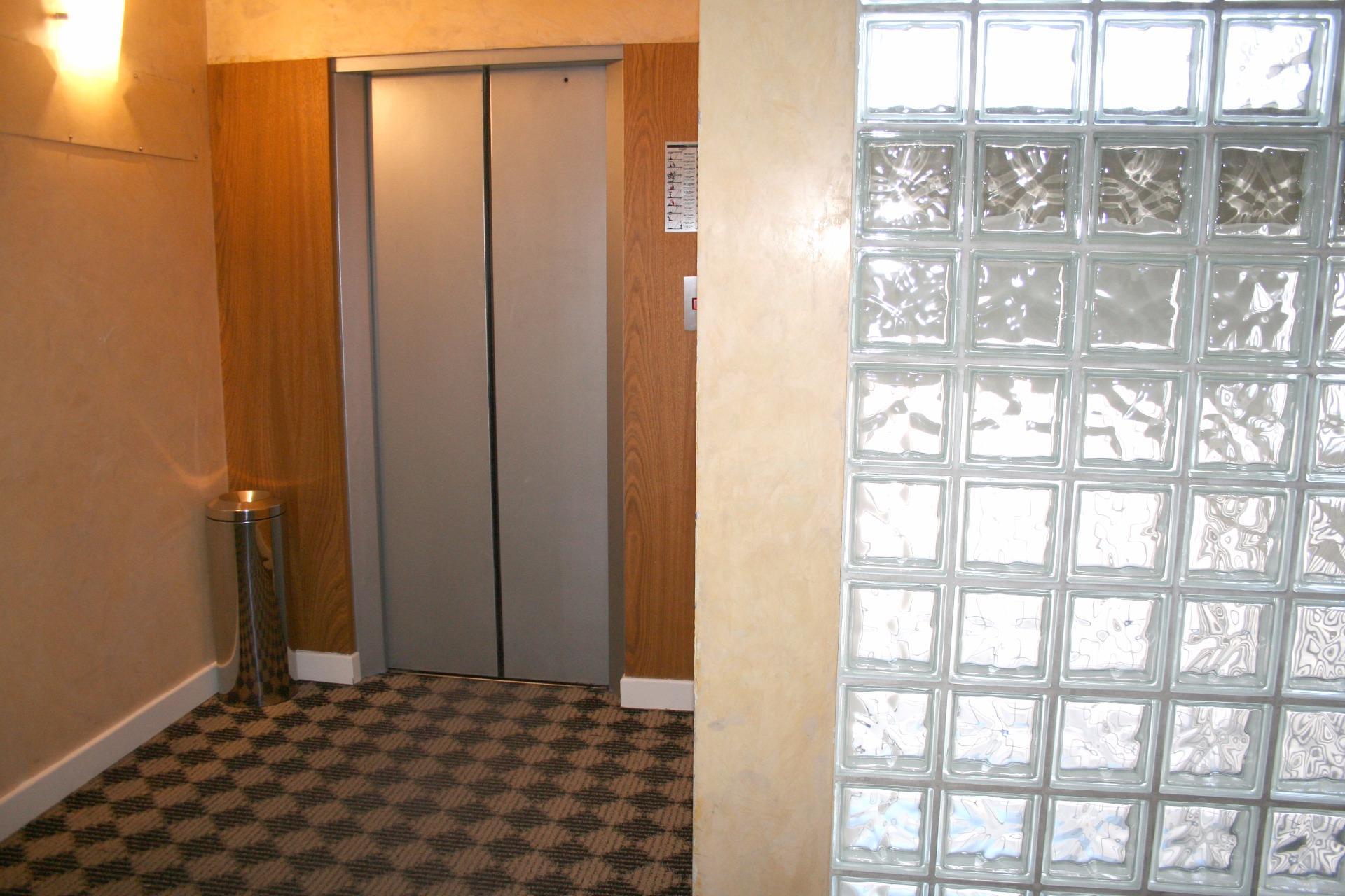 מנדוזה Urbana Suites מראה חיצוני תמונה